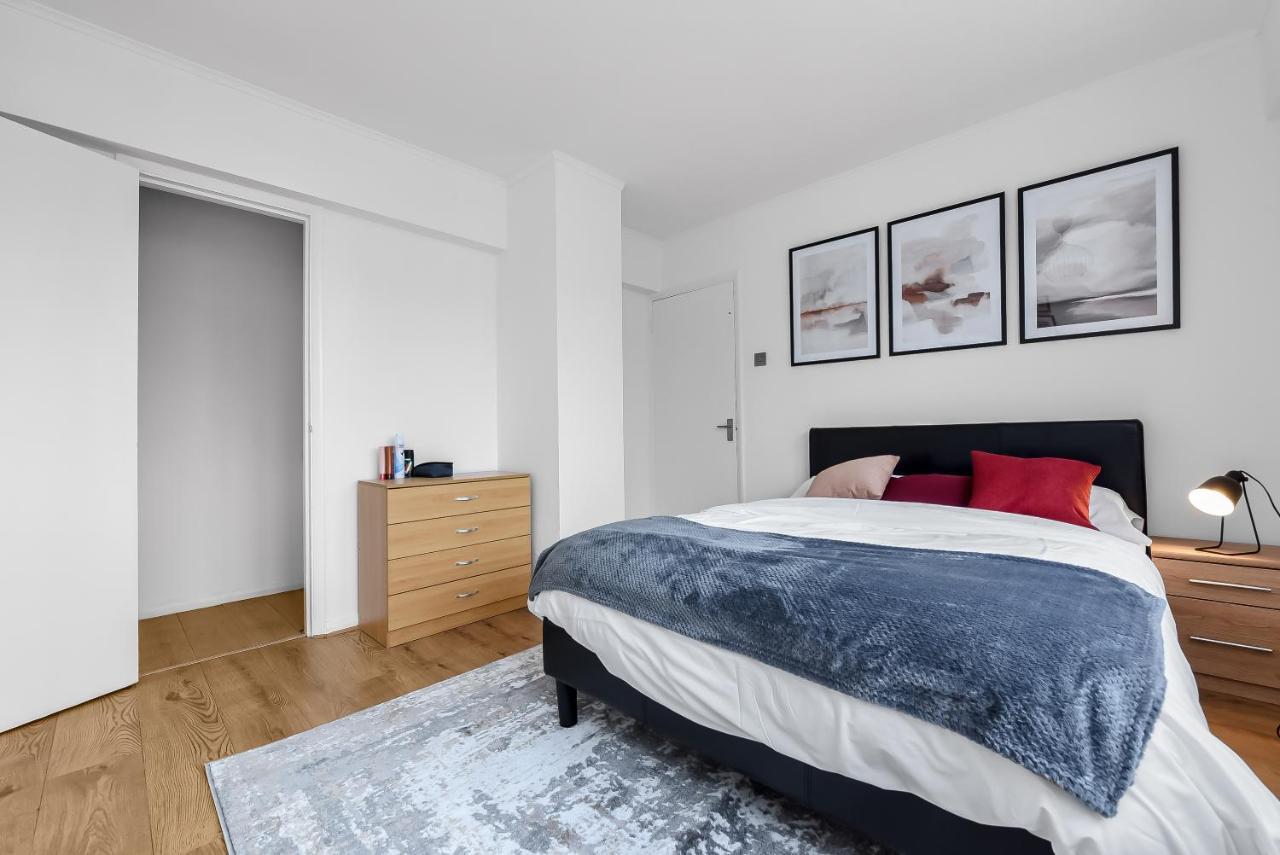 Stylish Excel 3 Bedroom Flat ロンドン エクステリア 写真