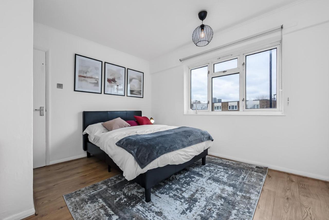 Stylish Excel 3 Bedroom Flat ロンドン エクステリア 写真